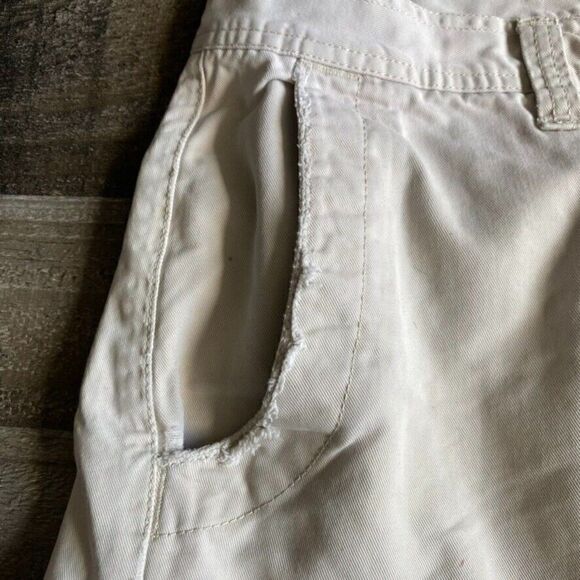 U.S. Polo Assn. 1890 Khaki Cargo Shorts size 36 distressed flawed - Picture 3 of 7